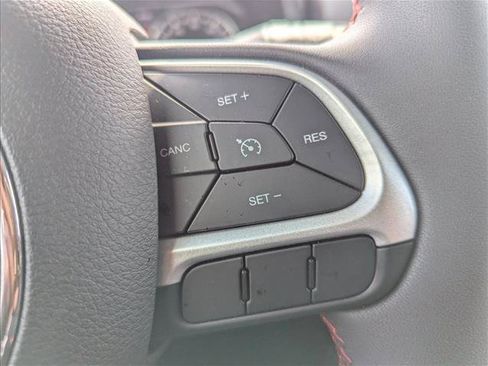 Used 2023 Jeep Renegade Trailhawk AWD/4WD image 14