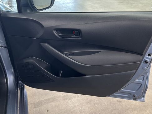 Used 2023 Toyota Corolla LE image 18