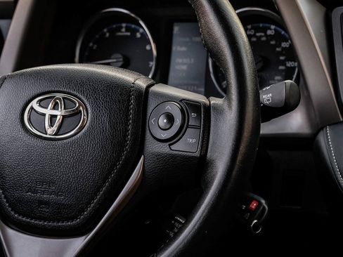 Used 2016 Toyota RAV4 XLE FWD image 25