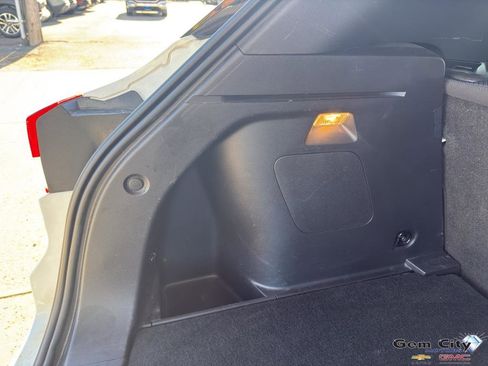 Used 2021 Chevrolet TrailBlazer RS w/ Sun and Liftgate Package image 11