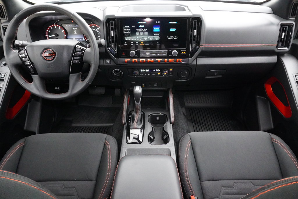 Used 2025 Nissan Frontier PRO-4X AWD/4WD image 22