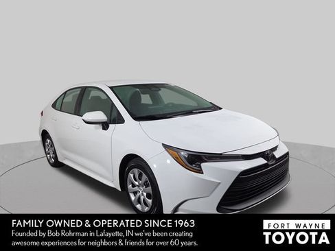 Used 2024 Toyota Corolla LE FWD image 4