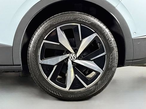 Used 2023 Volkswagen ID.4 Pro S AWD/4WD image 34
