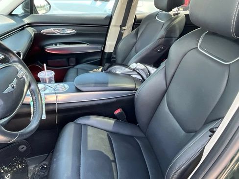 Used 2022 Genesis GV70 2.5T w/ Select Package AWD/4WD image 9