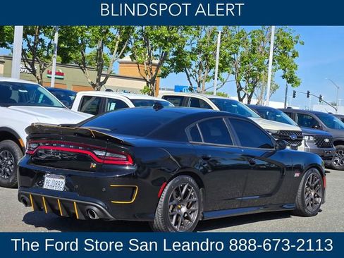 Used 2019 Dodge Charger Scat Pack w/ Plus Group RWD image 8