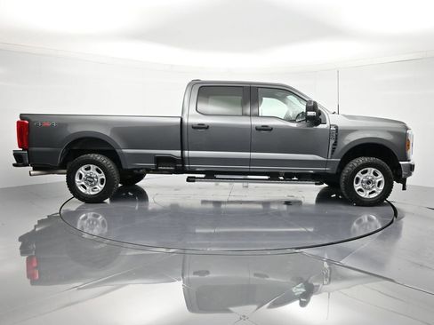 Used 2025 Ford F250 XLT AWD/4WD image 4