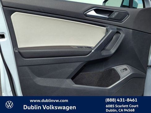 Used 2018 Volkswagen Tiguan SEL image 10