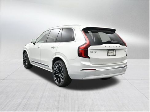 New 2026 Volvo XC90 T8 Ultra w/ Protection Package Premier AWD/4WD image 3