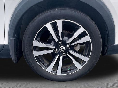 Used 2018 Nissan Kicks SR image 33