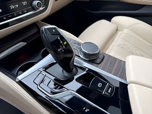 Certified 2023 BMW 530i xDrive w/ M Sport Package AWD/4WD image 24