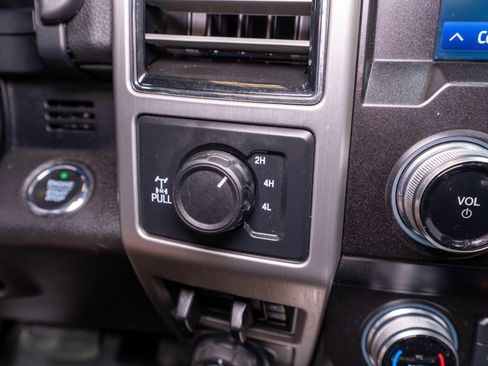 Used 2021 Ford F250 Platinum image 28