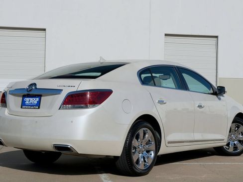 Used 2013 Buick LaCrosse Leather w/ Entertainment Package FWD image 3