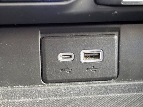 Used 2022 GMC Yukon SLT w/ SLT Luxury Package image 21