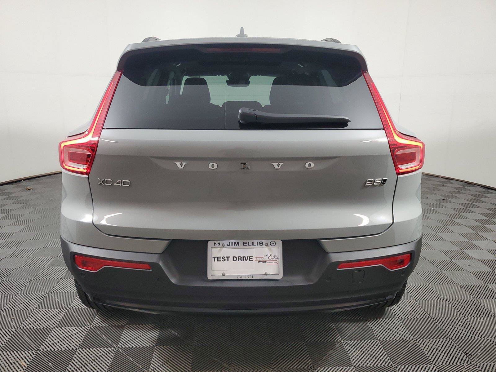 Used 2026 Volvo XC40 B5 Core AWD/4WD image 5