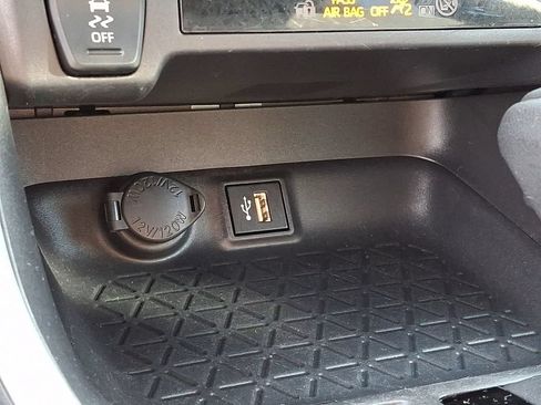 Certified 2025 Toyota RAV4 XLE FWD image 19