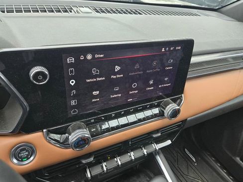 Used 2025 GMC Canyon AT4 w/ AT4 Premium Package image 19