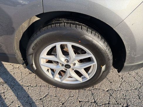 Used 2024 Ford Edge SEL image 17