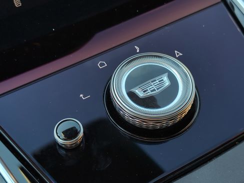 New 2025 Cadillac Escalade IQ Sport 2 w/ LPO, ONYX Package image 18