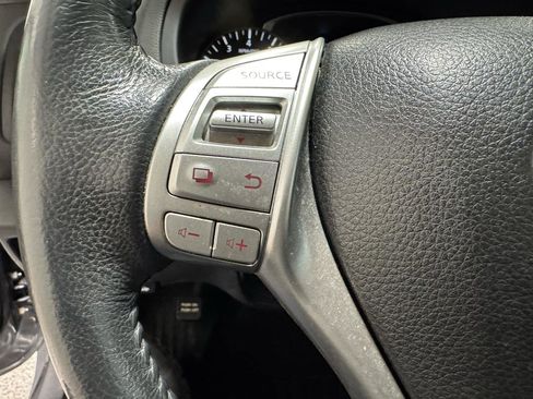 Used 2017 Nissan Altima 2.5 SL w/ Moonroof Package image 26