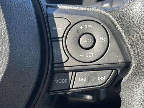Used 2022 Toyota Corolla LE image 31