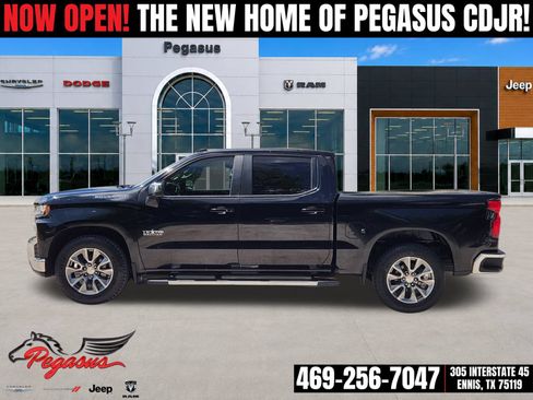 Used 2020 Chevrolet Silverado 1500 LT w/ Texas Edition RWD image 3