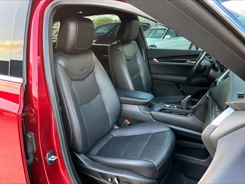 Used 2020 Cadillac XT5 Premium Luxury image 9