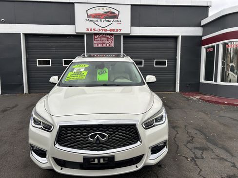 Used 2018 INFINITI QX60 Luxe w/ Deluxe Technology Package image 2