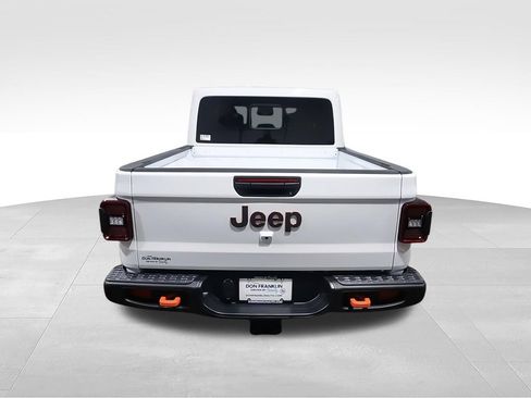 New 2026 Jeep Gladiator Mojave w/ Steel Bumper Group AWD/4WD image 7