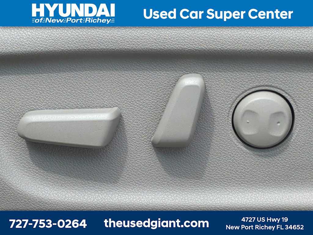 Used 2021 Kia Sedona LX FWD image 21