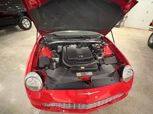 Used 2002 Ford Thunderbird Deluxe image 12