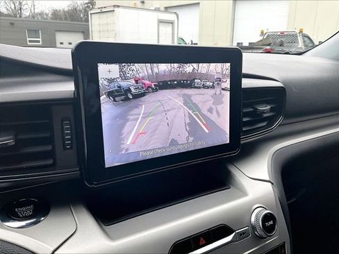 Used 2022 Ford Explorer XLT AWD/4WD image 26