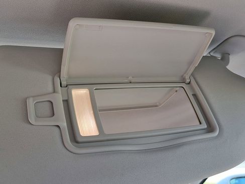 Used 2019 Volvo S60 T5 Momentum w/ Premium Package image 16