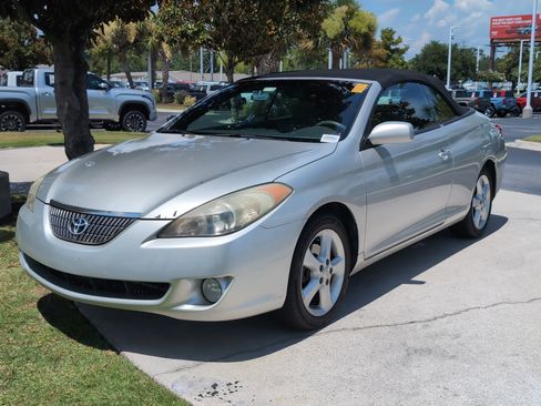 Used 2004 Toyota Solara SE FWD image 5