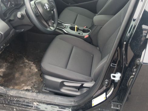 Used 2025 Toyota Corolla LE image 12