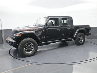 Used 2026 Jeep Gladiator Mojave AWD/4WD video 2