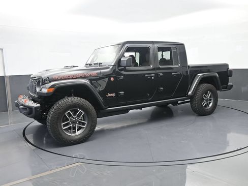 Used 2026 Jeep Gladiator Mojave AWD/4WD image 2