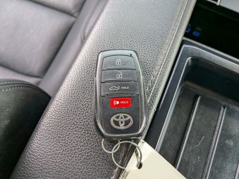 Used 2024 Toyota Tundra Limited AWD/4WD image 37