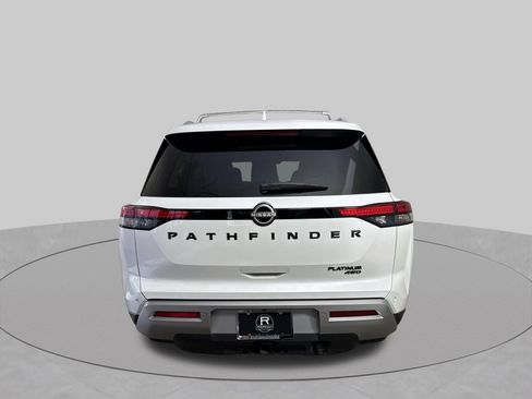 Certified 2025 Nissan Pathfinder Platinum w/ Black Appearance Package AWD/4WD image 37