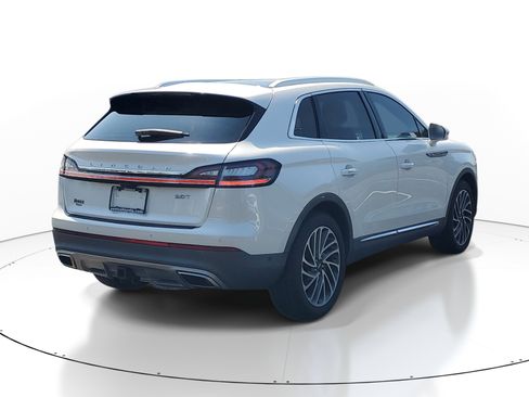 Used 2019 Lincoln Nautilus Reserve FWD image 6
