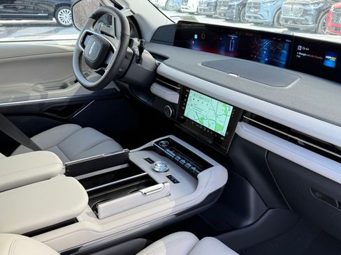 New 2026 Lincoln Navigator Reserve w/ Jet Appearance Package image 8