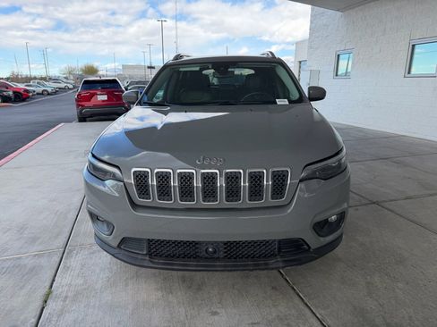 Used 2021 Jeep Cherokee Latitude Lux w/ Comfort/Convenience Group image 8