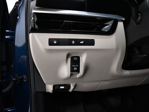 Used 2025 Nissan Murano SL w/ Cargo Package image 11