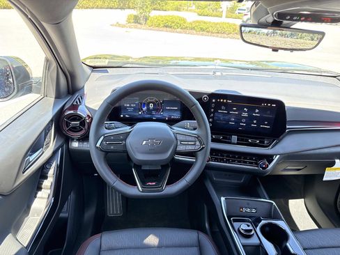 New 2026 Chevrolet Equinox RS w/ Convenience Package III FWD image 13