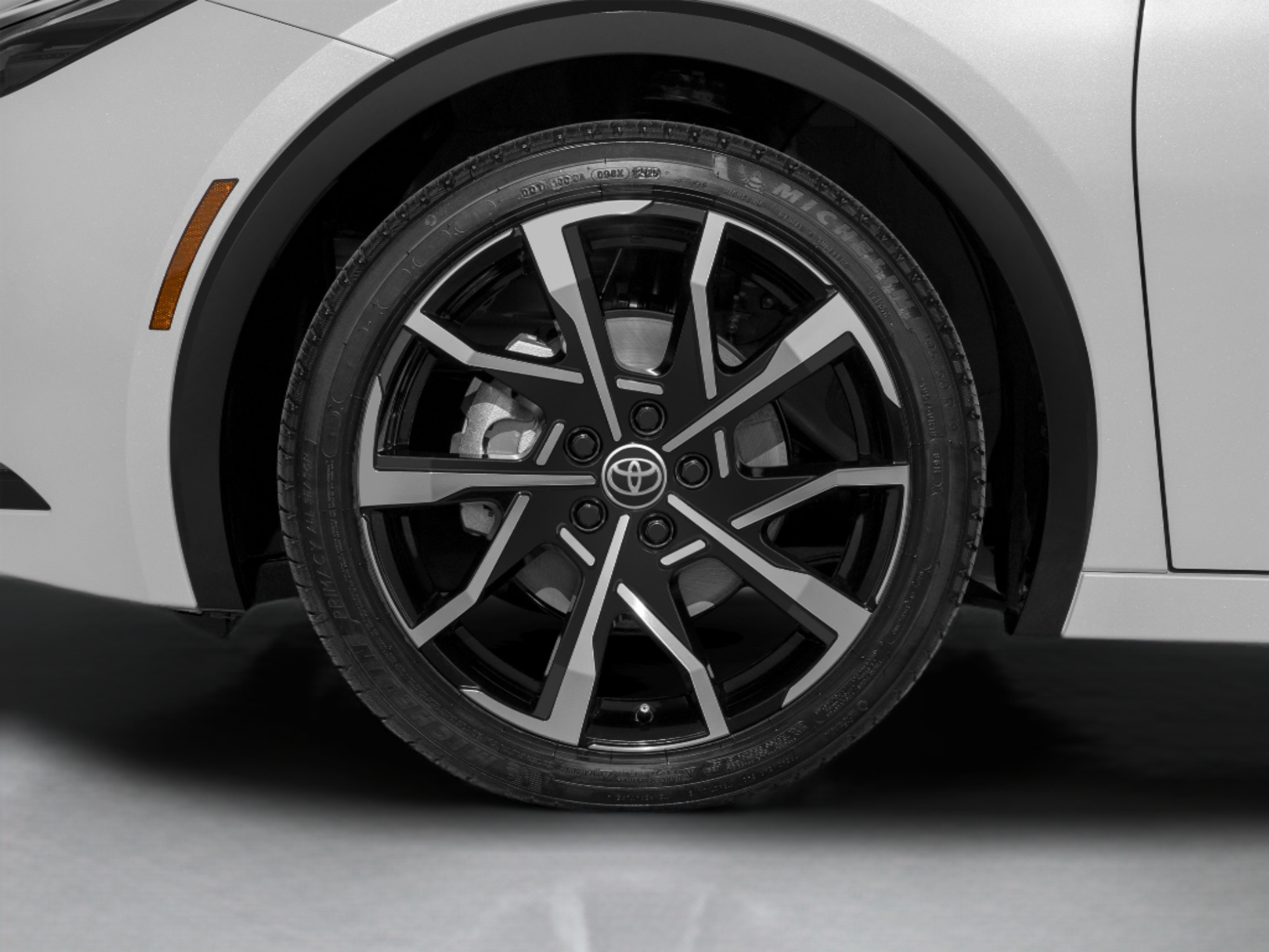 New 2026 Toyota Prius Plug-In Hybrid FWD image 12