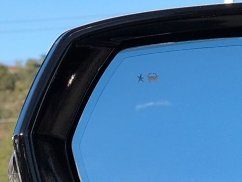 Certified 2025 Cadillac Escalade ESV Premium Luxury image 19