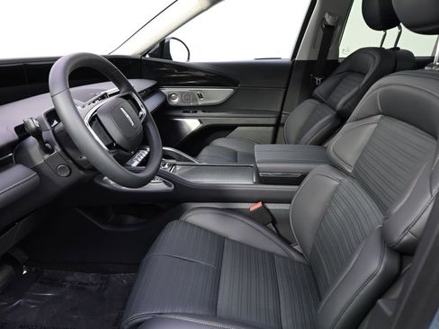 New 2026 Lincoln Nautilus Reserve image 13