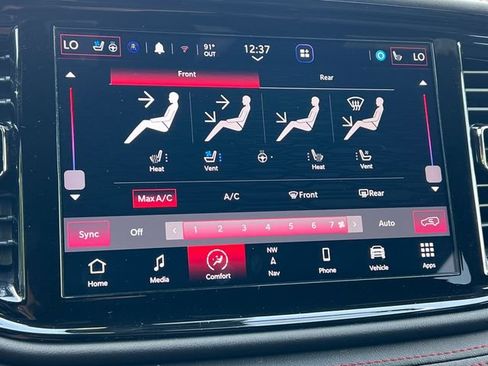 Used 2025 Dodge Durango R/T AWD/4WD image 26