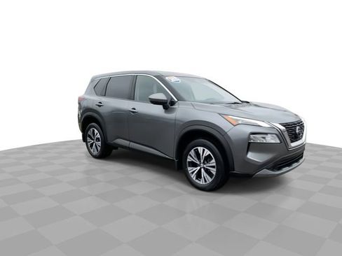 Used 2021 Nissan Rogue SV image 4
