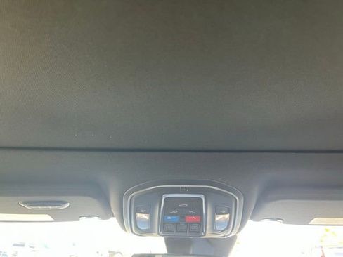 New 2025 Jeep Wagoneer L Series II image 26