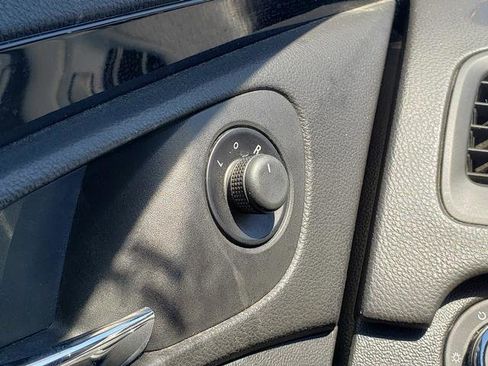 Used 2013 Buick Regal Premium FWD image 25